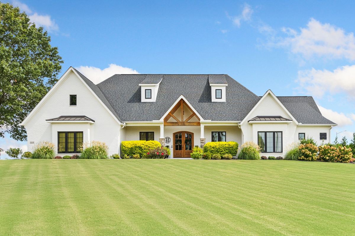 Exterior real estate photography in Huntsville Alabama